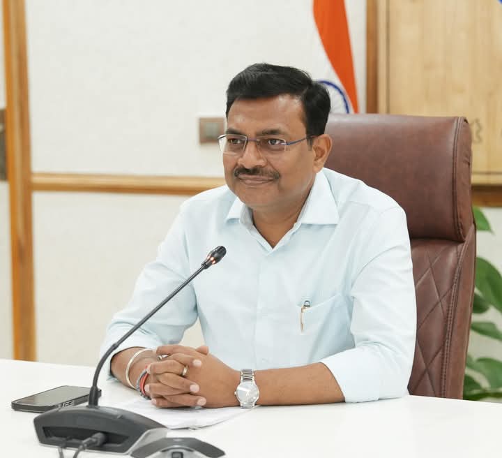 सभी विभागों एवं जनपदों में ई-ऑफिस लागू किया जाए