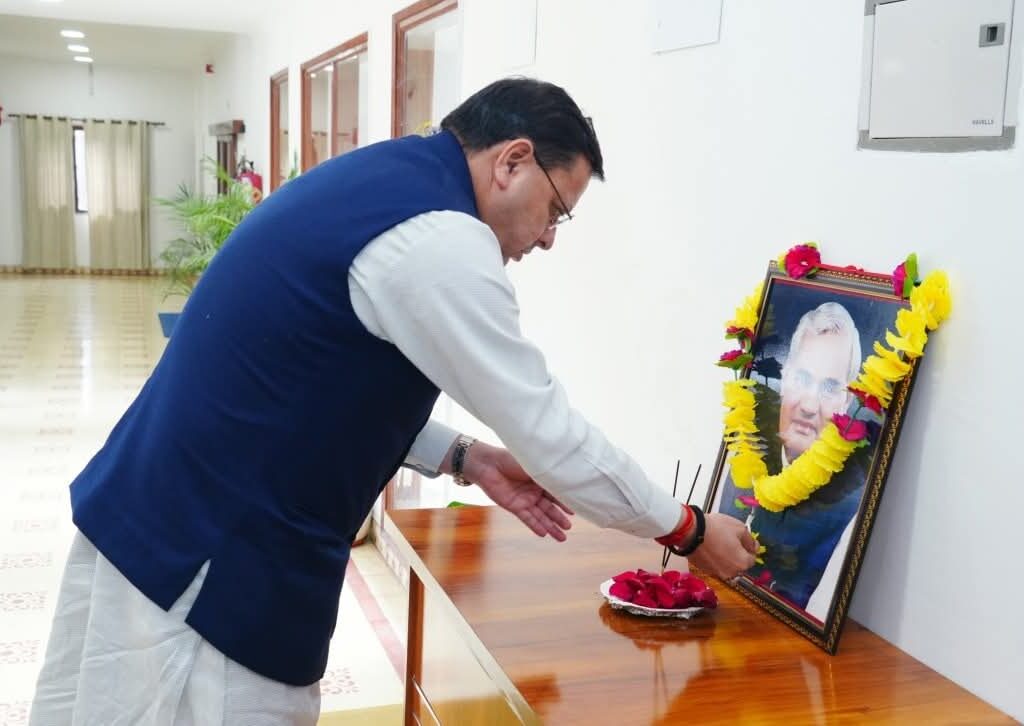 अटल का जीवन देशभक्ति, समर्पण और सेवा का अनुपम उदाहरण