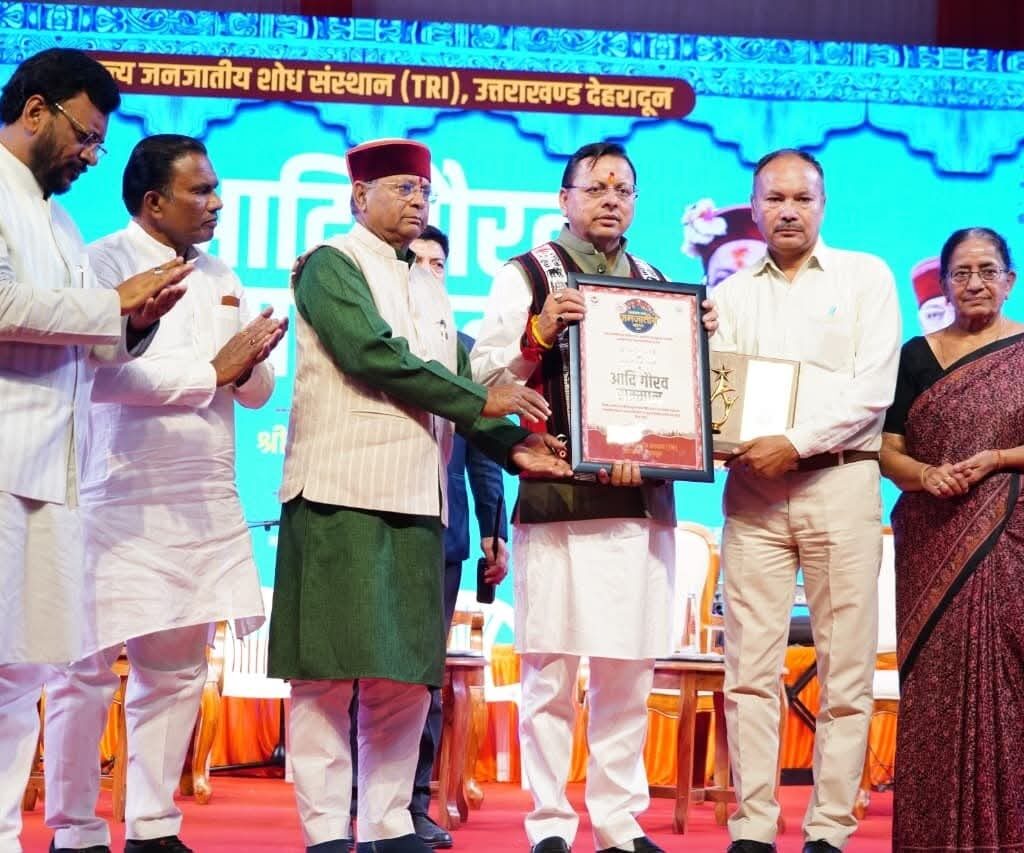 प्रतिनिधियों ने अपनी सांस्कृतिक प्रस्तुतियों और परंपराओं के माध्यम से महोत्सव को राष्ट्रीय स्वरूप प्रदान किया