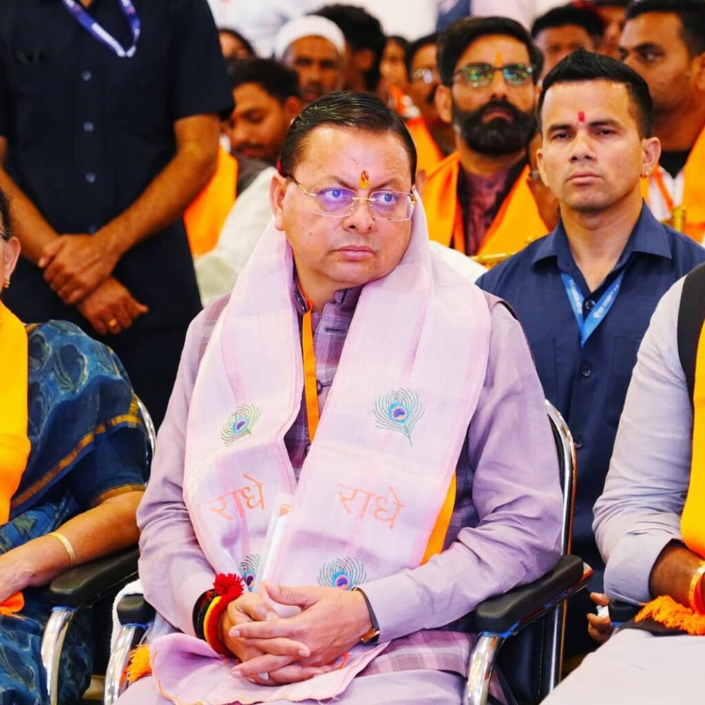 इन्द्रानगर में प्रधानमंत्री जी के ” मन की बात” कार्यक्रम के 132वें एपिसोड को सुना