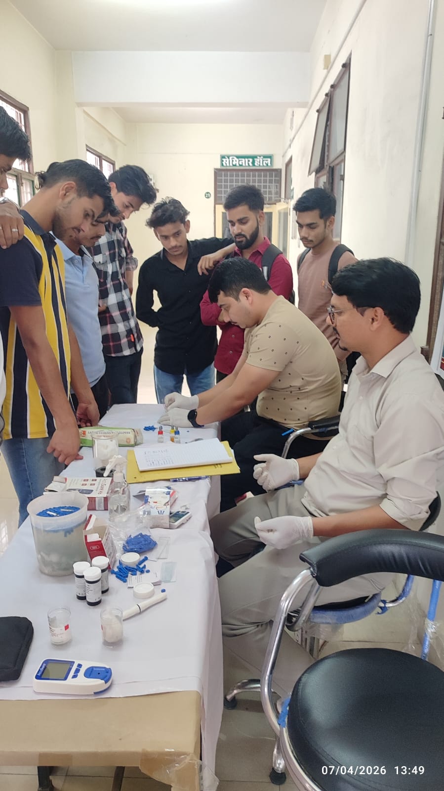 विश्व स्वास्थ्य दिवस पर गुरुकुल में निःशुल्क स्वास्थ्य जांच शिविर का सफल आयोजन