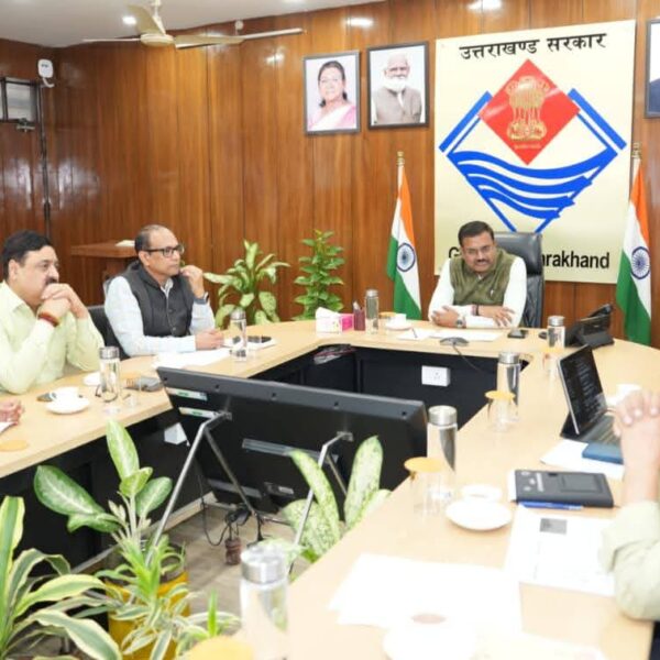 आनन्द बर्द्धन ने सचिवालय में शिक्षा विभाग के अंतर्गत विद्यार्थियों की ट्रैकिंग एवं मैपिंग के संबंध में संबंधित विभागों की बैठक ली