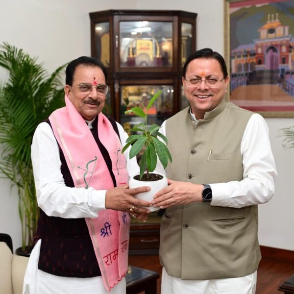 मुख्यमंत्री आवास में आज लोकसभा सांसद एवं पूर्व केन्द्रीय राज्य मंत्री श्री अजय भट्ट ने शिष्टाचार भेंट की।