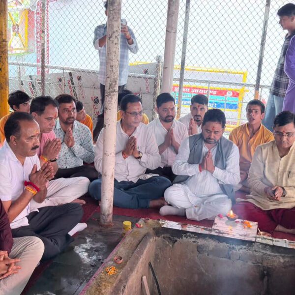 मुख्यमंत्री धामी के पाँच वर्ष पूर्ण होने पर काशी विश्वनाथ मंदिर में विशेष धार्मिक अनुष्ठान