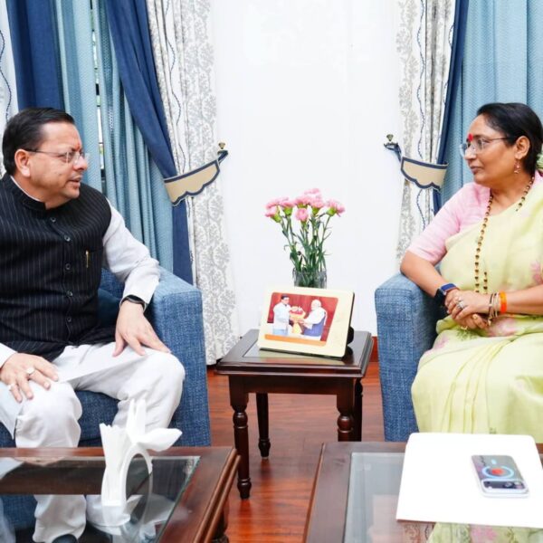 मुख्यमंत्री धामी से विधानसभा अध्यक्ष ऋतु खंडूड़ी ने की शिष्टाचार भेंट